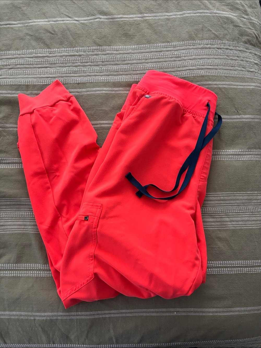 Women’s FIGS Bright Coral Drawstring Jogger scrubs